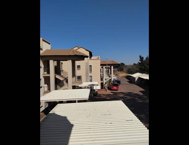 3 BEDROOM TOWNHOUSE FOR SALE IN PRIMROSE